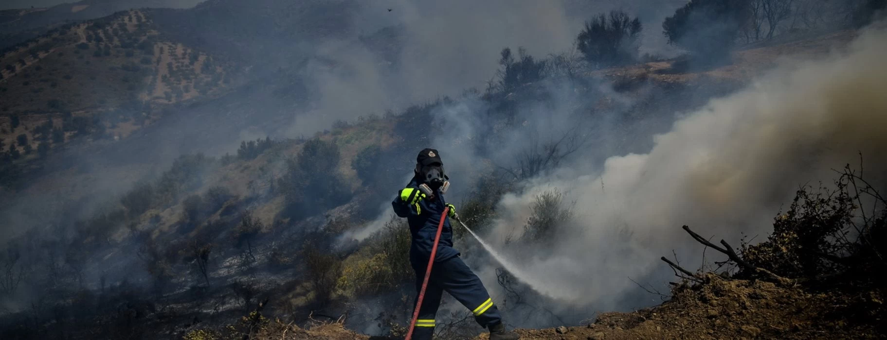 Υπό μερικό έλεγχο η πυρκαγιά στον Κιθαιρώνα Αττικής